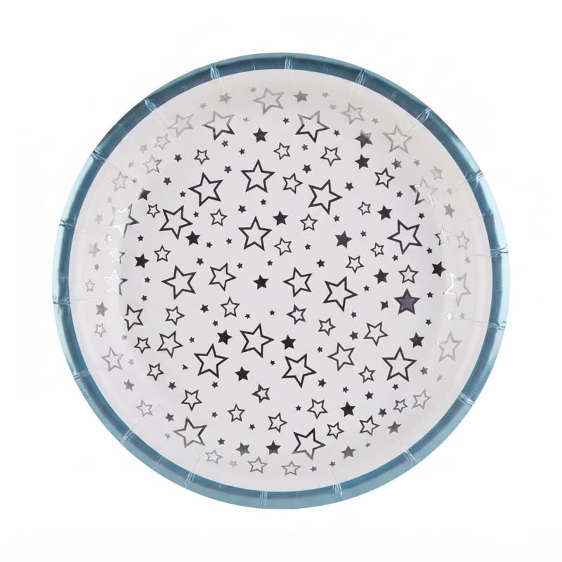 Plato celeste con estrellas plateadas